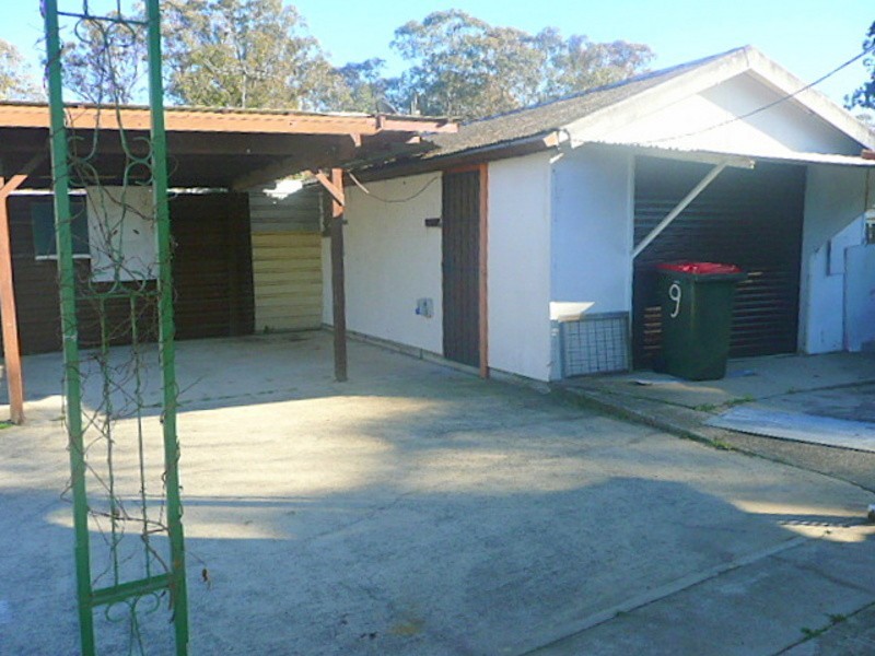 9 Falkirk Cres, Dharruk NSW 2770