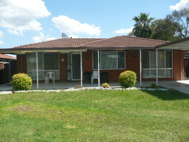 16 Calida Cres, Hassall Grove NSW 2761