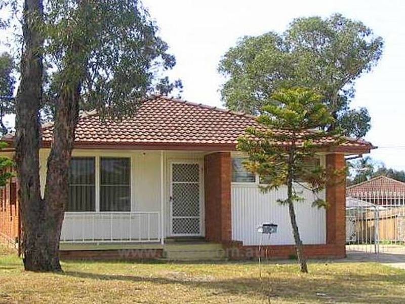 21 Waitaki Street, Lethbridge Park NSW 2770