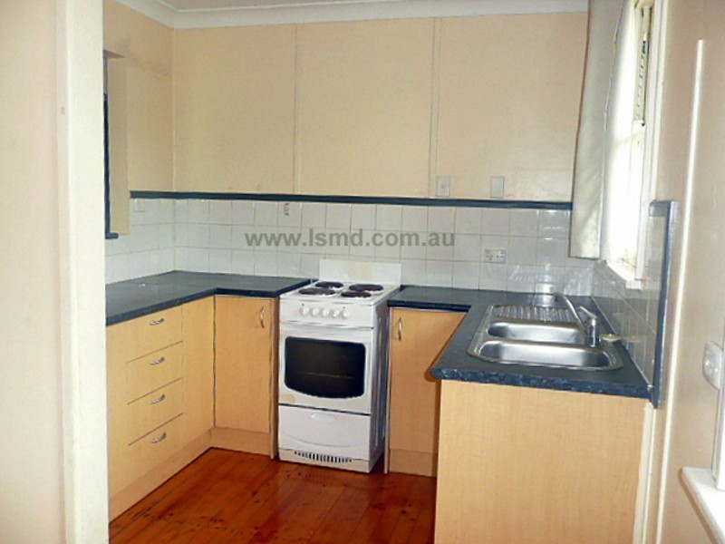 21 Waitaki Street, Lethbridge Park NSW 2770
