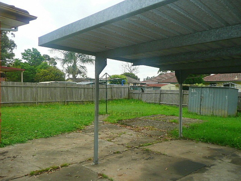 21 Waitaki Street, Lethbridge Park NSW 2770
