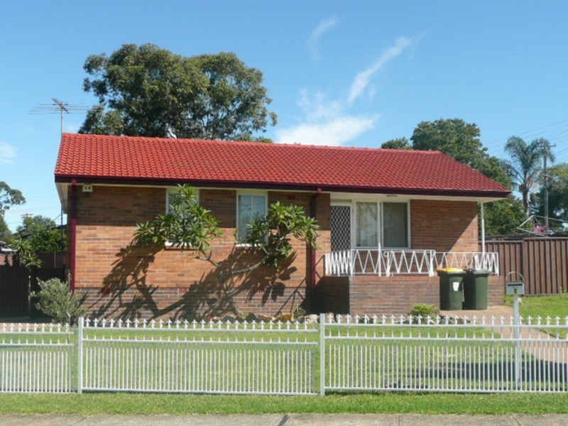 2 Hasselburgh Road, Tregear NSW 2770