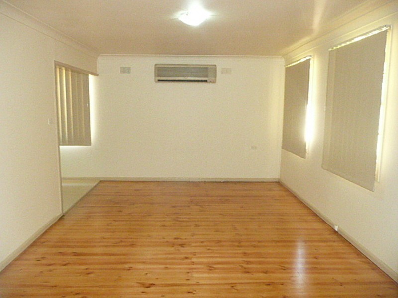 40 Niland Crescent, Blackett NSW 2770