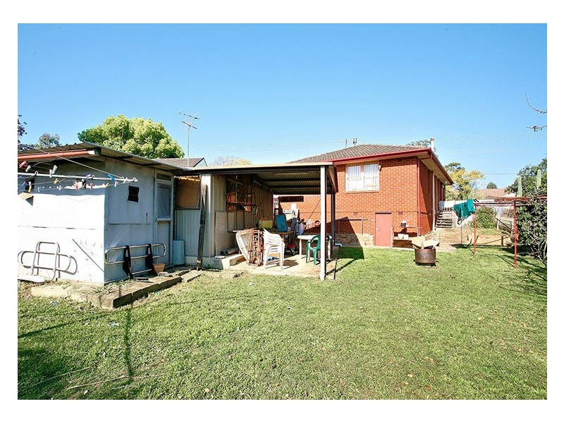 14 Waikanda Crescent, Whalan NSW 2770