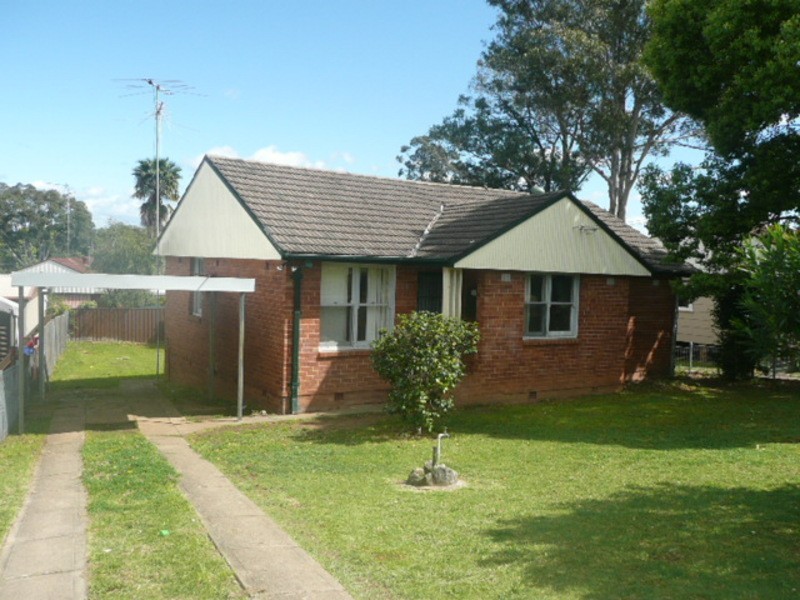 12 Waikanda Crescent, Whalan NSW 2770