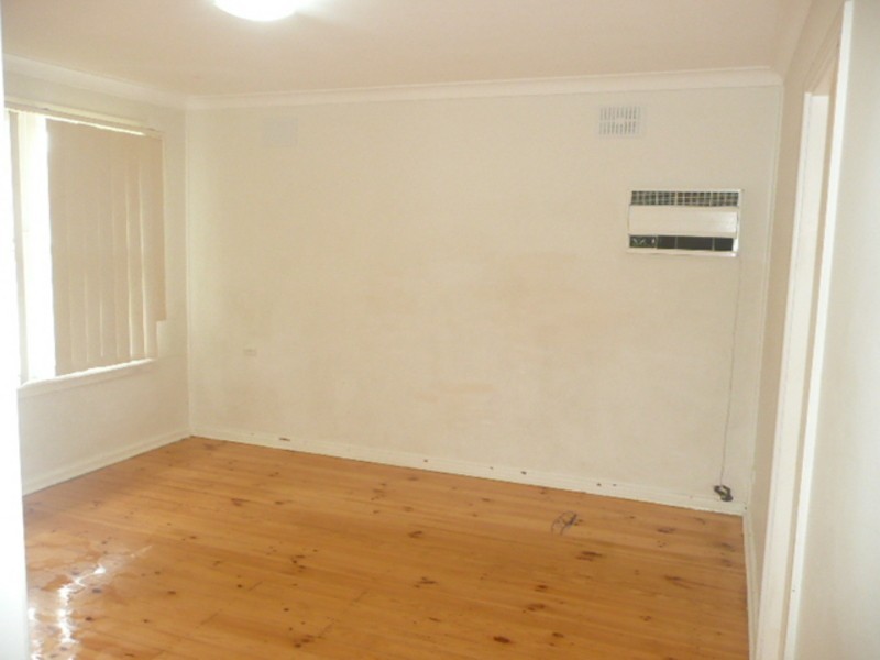 12 Waikanda Crescent, Whalan NSW 2770