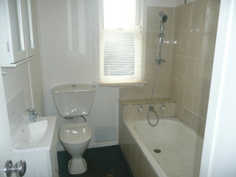 12 Waikanda Crescent, Whalan NSW 2770