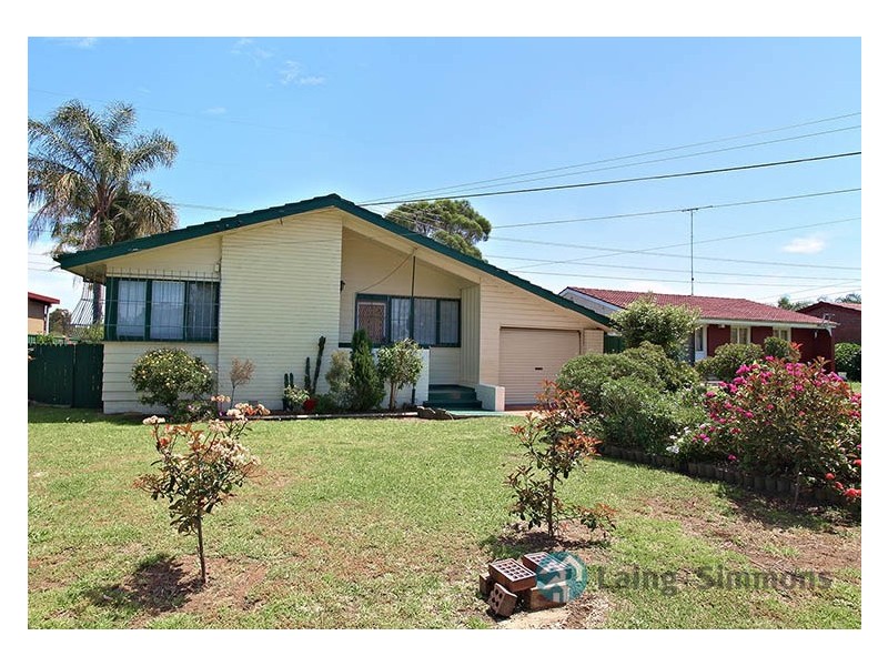 15 Siemens Cres, Emerton NSW 2770