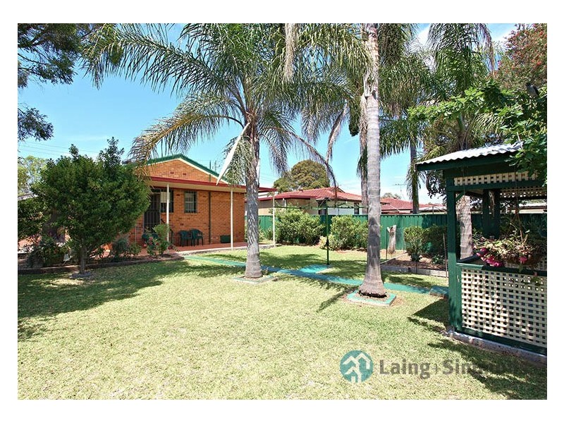 15 Siemens Cres, Emerton NSW 2770