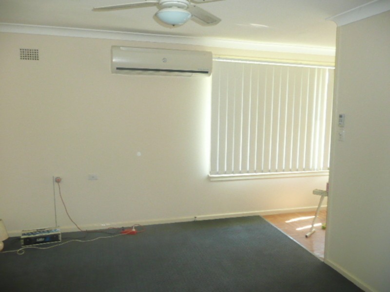 24 Sandakan Crescent, Lethbridge Park NSW 2770