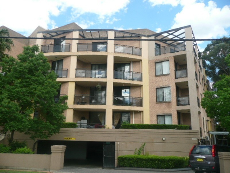 25/9-13 Griffiths St, Blacktown NSW 2148