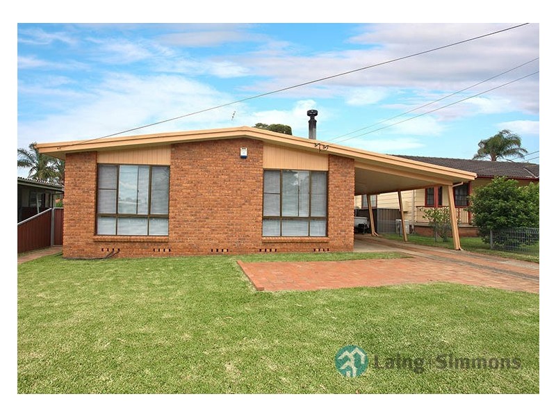 7 Papeete Ave, Lethbridge Park NSW 2770