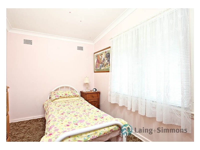 7 Papeete Ave, Lethbridge Park NSW 2770