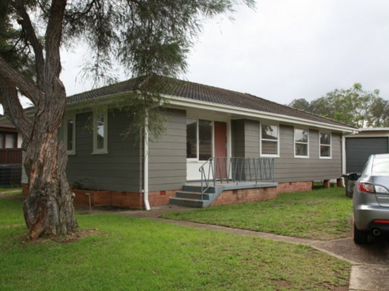 17 Hardy Place, Blackett NSW 2770