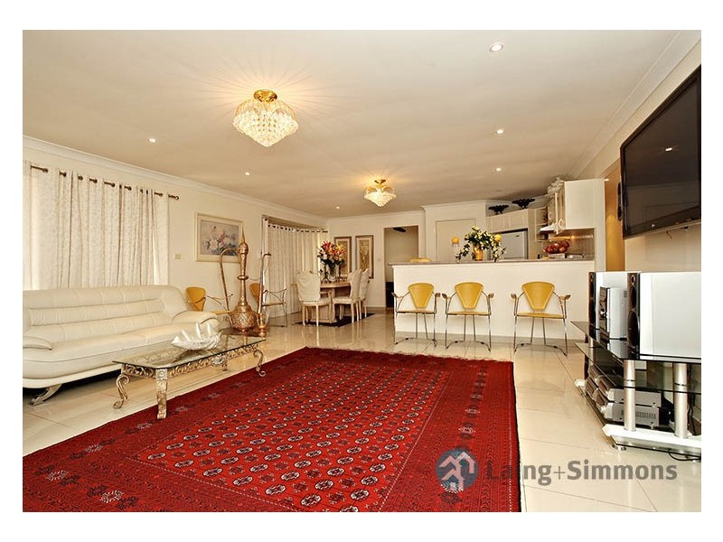 2 Ahmet Ct, Oakhurst NSW 2761