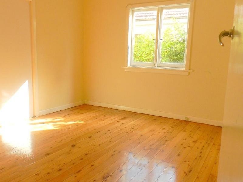 12 White Parade, St Marys NSW 2760