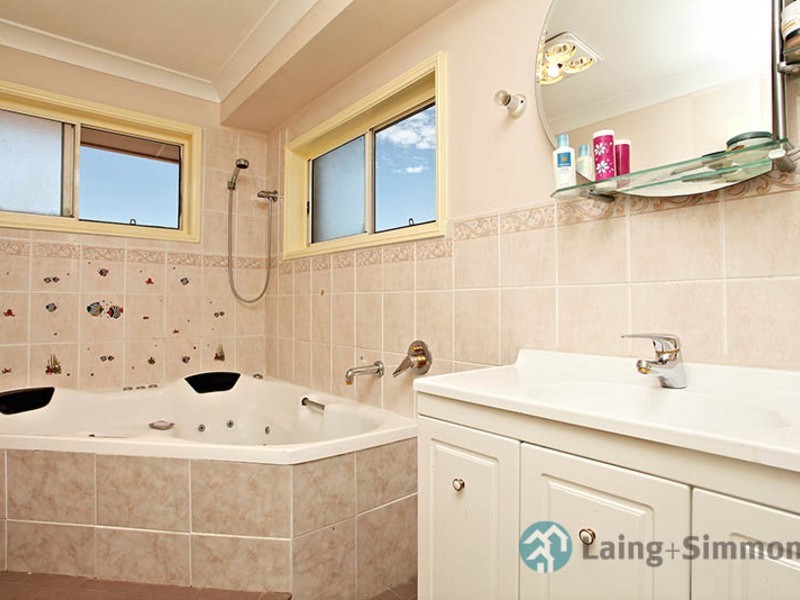 27 Dryden Ave, Oakhurst NSW 2761