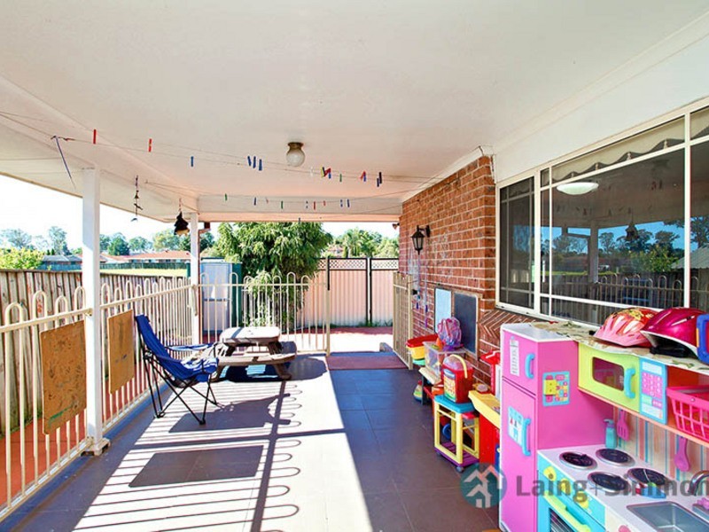 27 Dryden Ave, Oakhurst NSW 2761