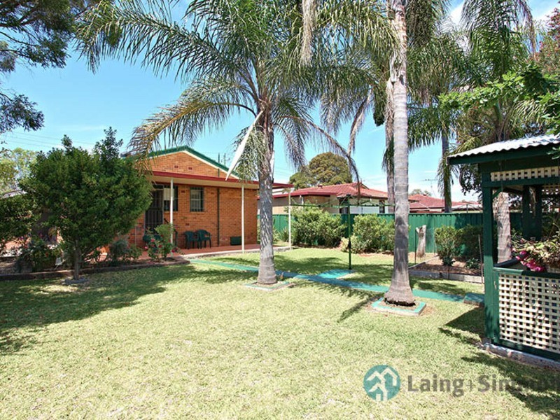 15 Siemens Cres, Emerton NSW 2770