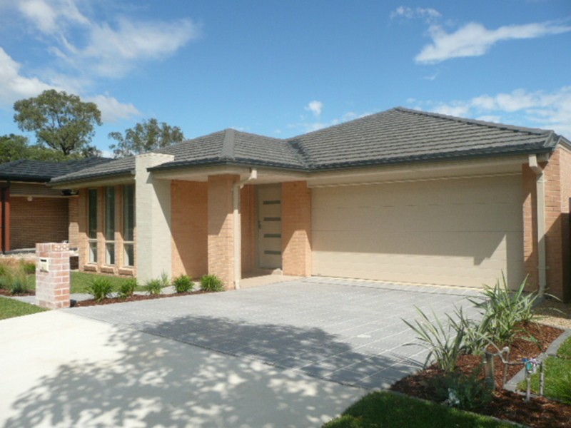 9 Bluebell Cresent, Ropes Crossing NSW 2760