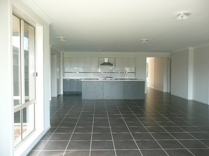 9 Bluebell Cresent, Ropes Crossing NSW 2760