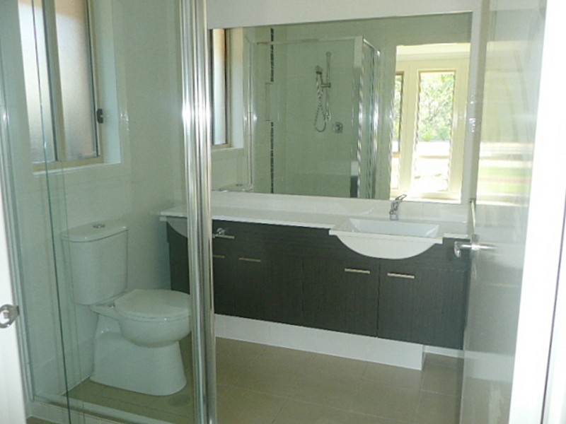9 Bluebell Cresent, Ropes Crossing NSW 2760