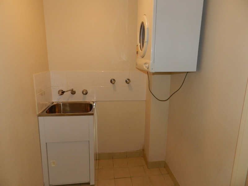 13/02 Wentworth Avenue, Toongabbie NSW 2146