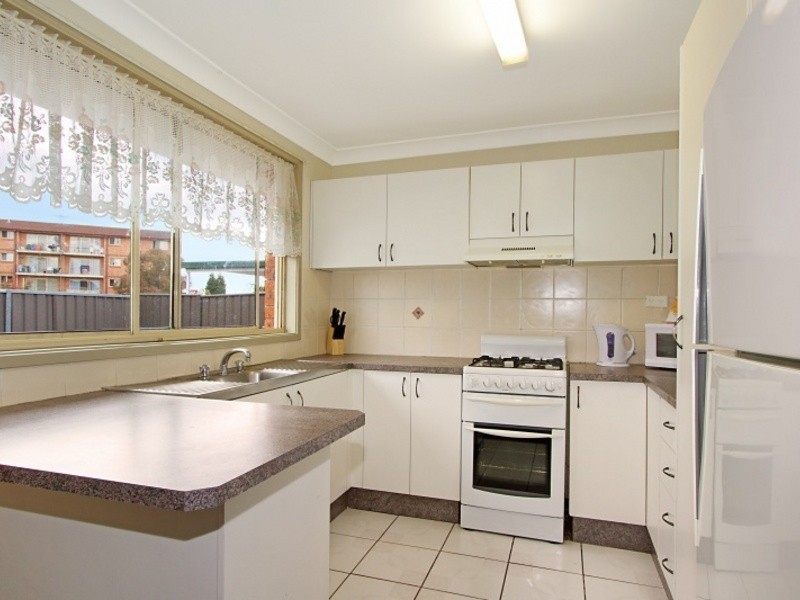 16/8 Plunkett Cres, Mount Druitt NSW 2770