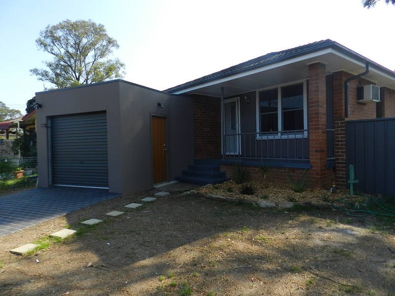 10 Waitaki Street, Lethbridge Park NSW 2770