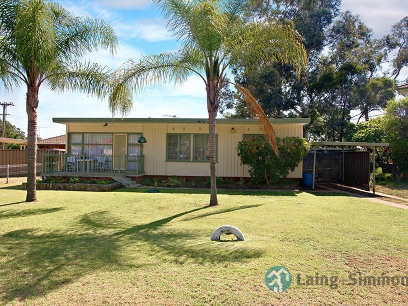 6 Palmyra Ave, Lethbridge Park NSW 2770
