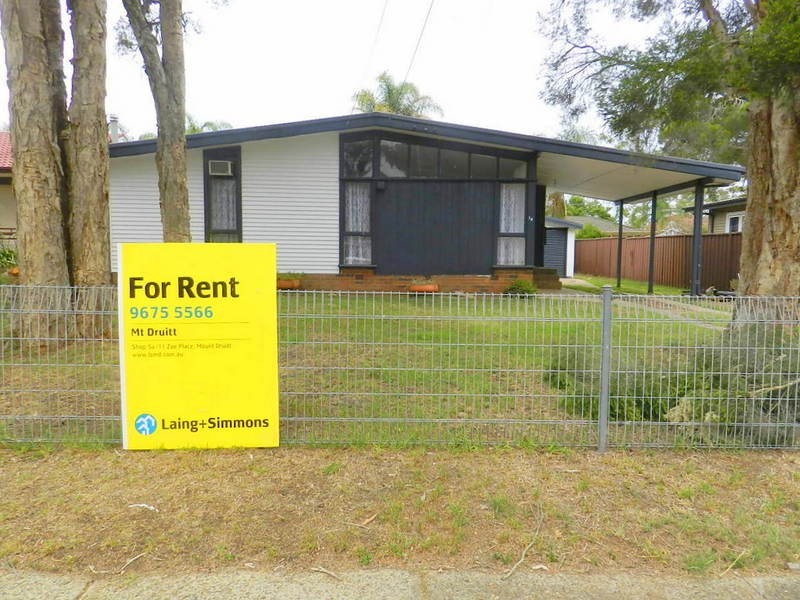 18 Manila Road, Lethbridge Park NSW 2770