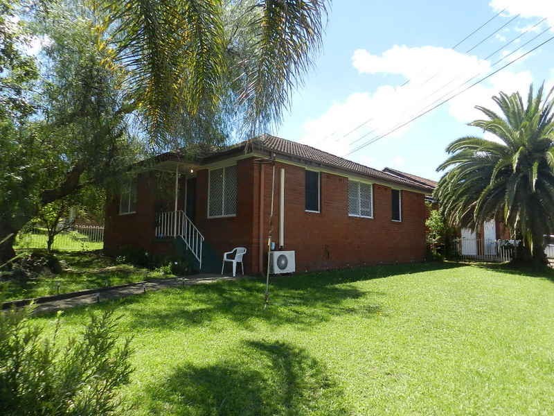36 Hatherton Rd, Lethbridge Park NSW 2770