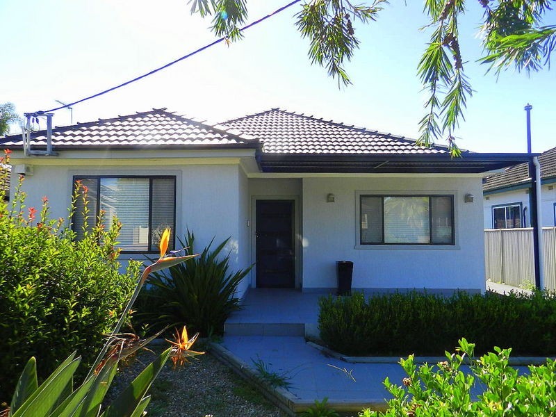 13 Patten Ave, Merrylands NSW 2160