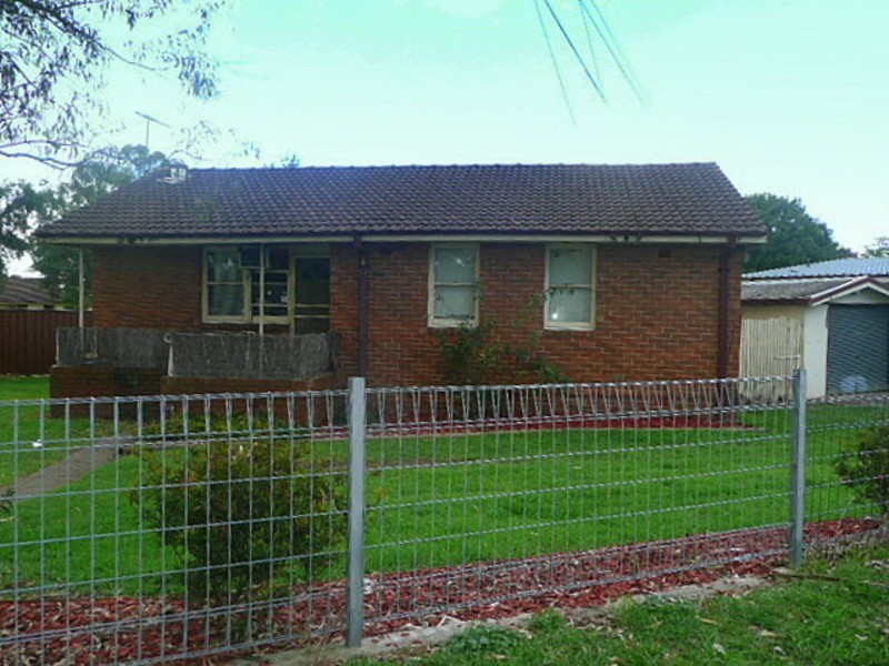 9 Magellen Avenue, Lethbridge Park NSW 2770