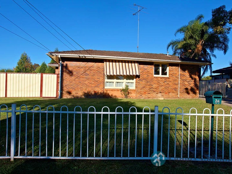 24 Tapiola Crescent, Hebersham NSW 2770