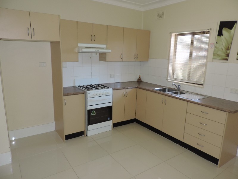 18 Cooinda Street, Colyton NSW 2760