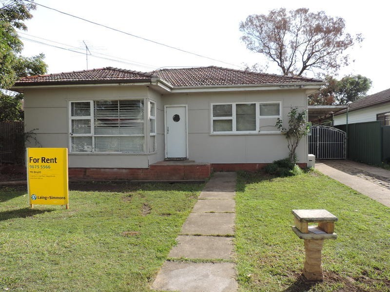 13 Perth Street, Oxley Park NSW 2760