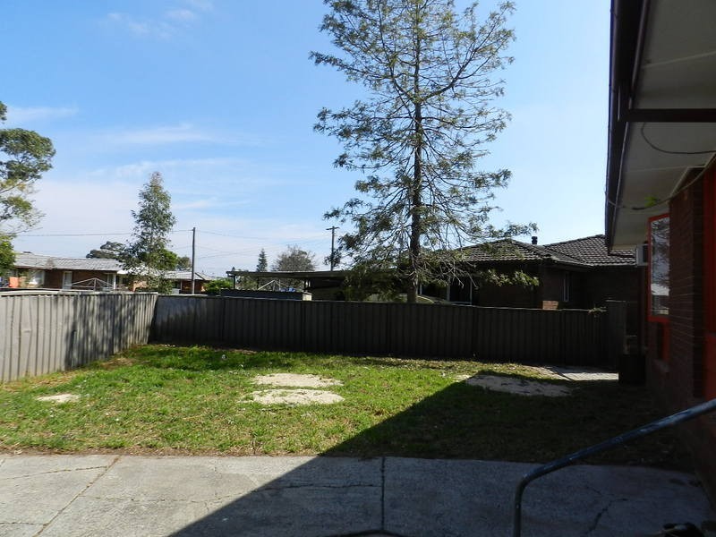 23 Niland Crst, Blackett NSW 2770