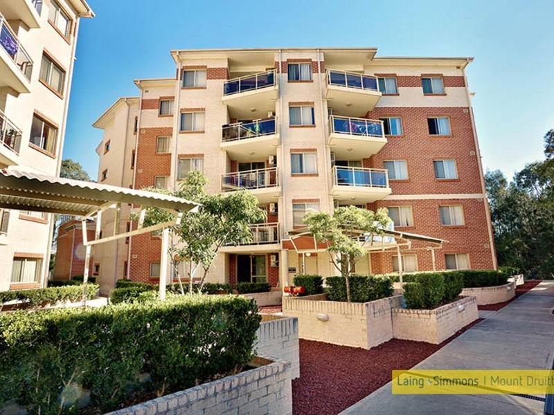 55/2 Wentworth Ave, Toongabbie NSW 2146