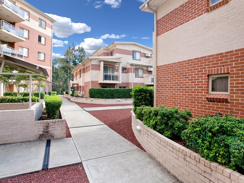 34/2 Wentworth Ave, Toongabbie NSW 2146