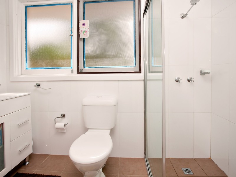 18 Andover Cres, Hebersham NSW 2770