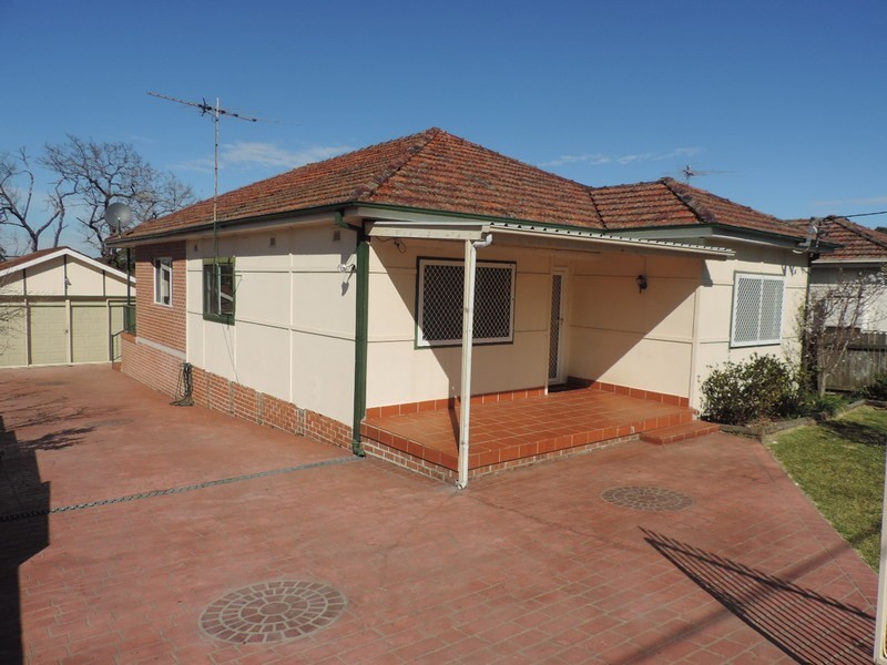 152 Walpole Street, Merrylands NSW 2160