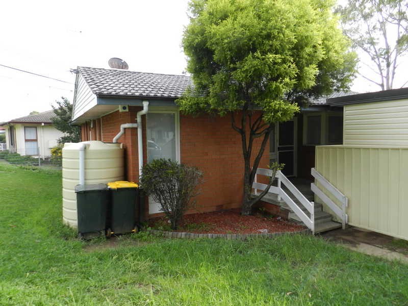 1 Manifold Road, Blackett NSW 2770