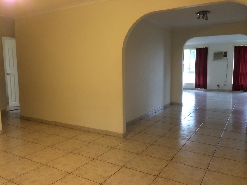 6 Ree Place, St Clair NSW 2759