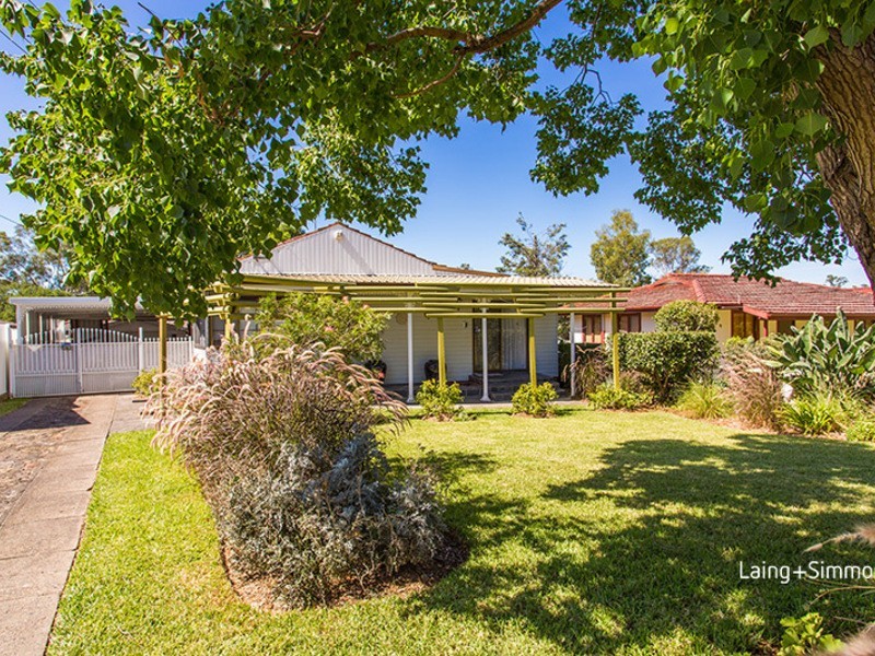 15  Anderson Ave, Blackett NSW 2770