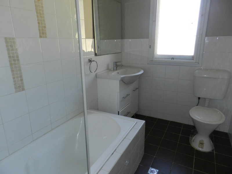 27 Manila Road, Lethbridge Park NSW 2770