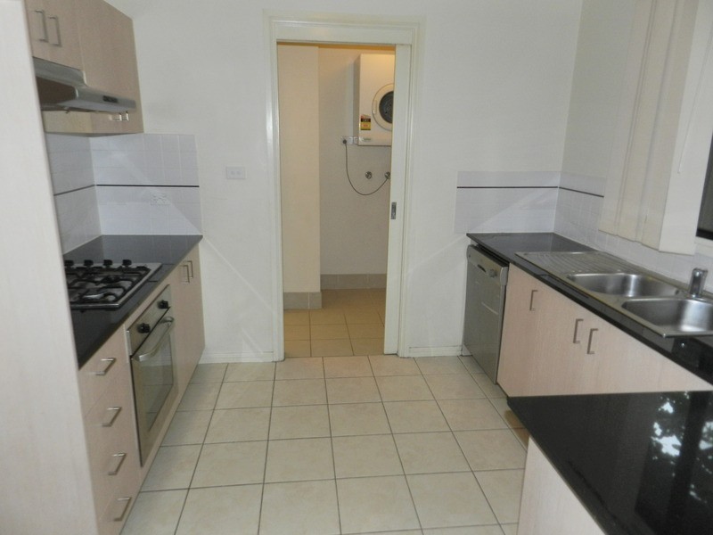 2/33 Blenheim Avenue, Rooty Hill NSW 2766