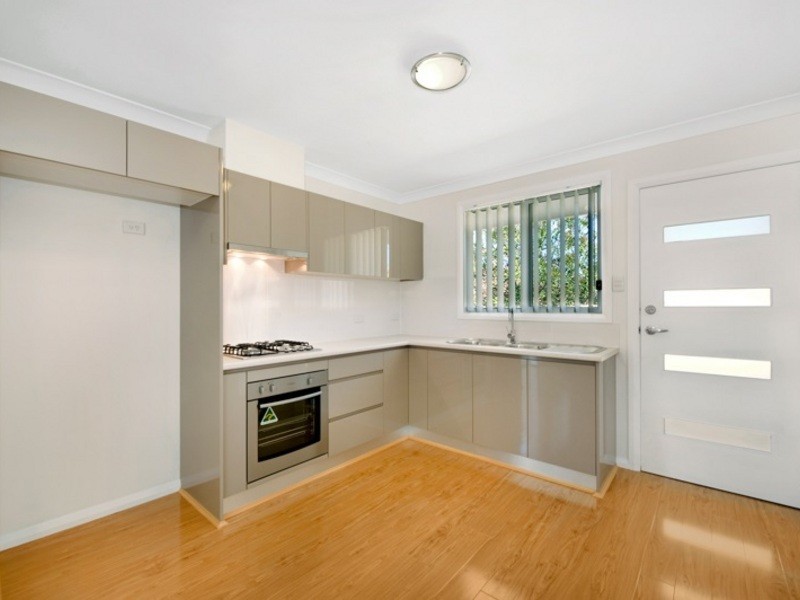 3a Standish Ave, Oakhurst NSW 2761