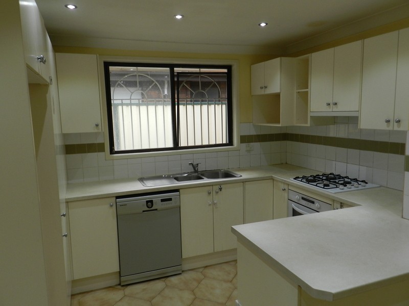 32 Lamerton Street, Oakhurst NSW 2761