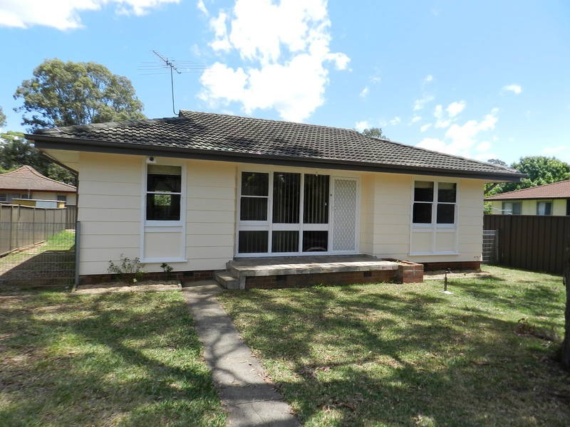 11 Cumbernauld Cres, Dharruk NSW 2770
